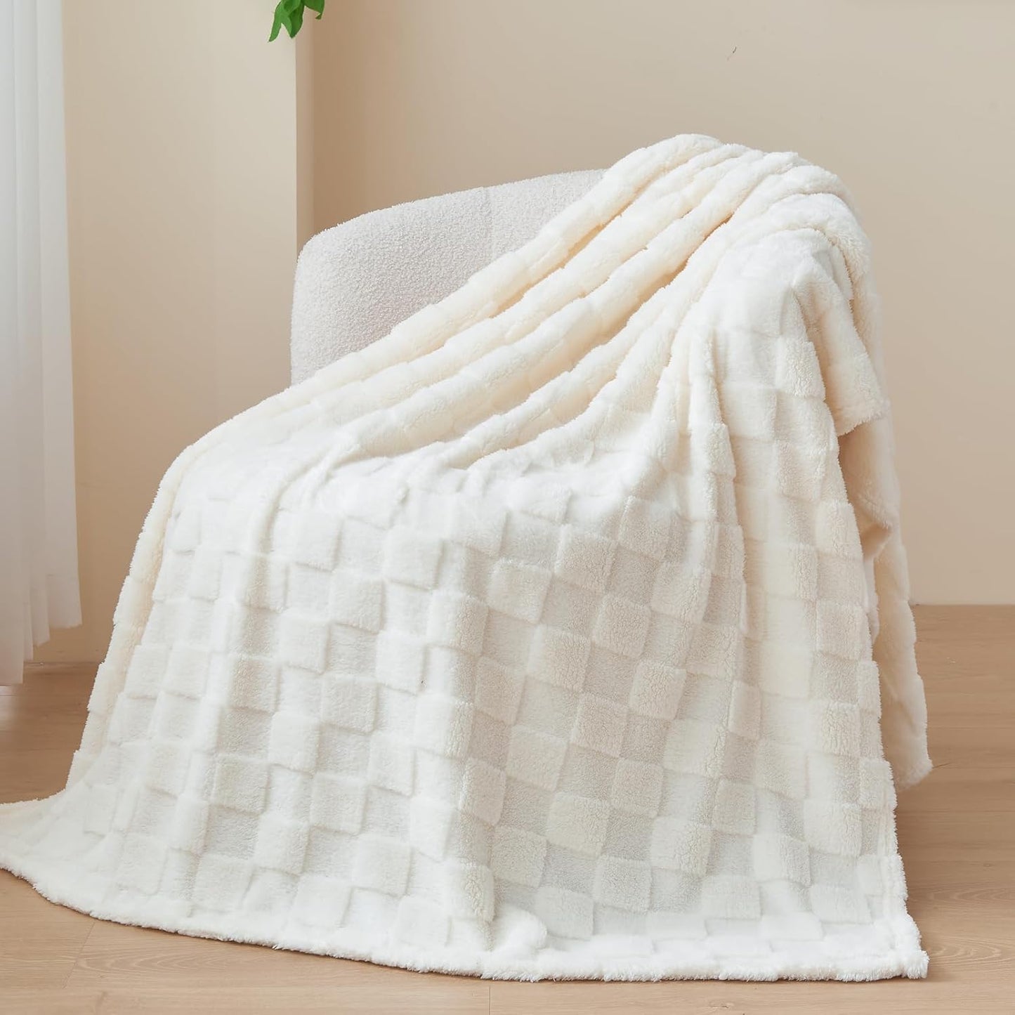 Super Soft Flannel Throw Blanket - Lightweight Checkered Ivory Fleece (50"x70")